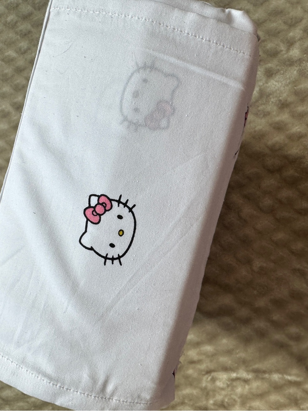 Hello Kitty Queen Sheet Set - Picture 3 of 3